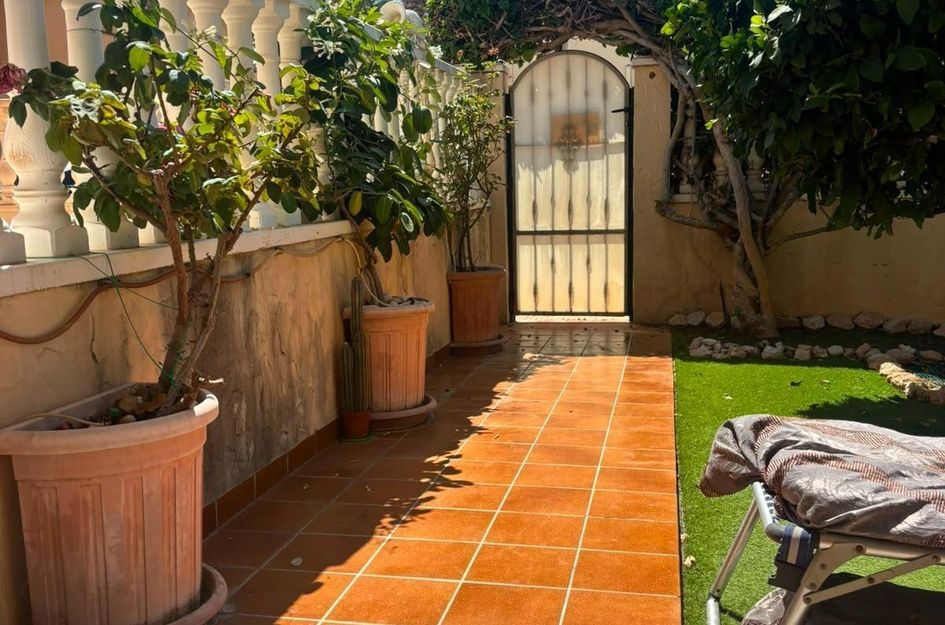 Villa in Los Almendros