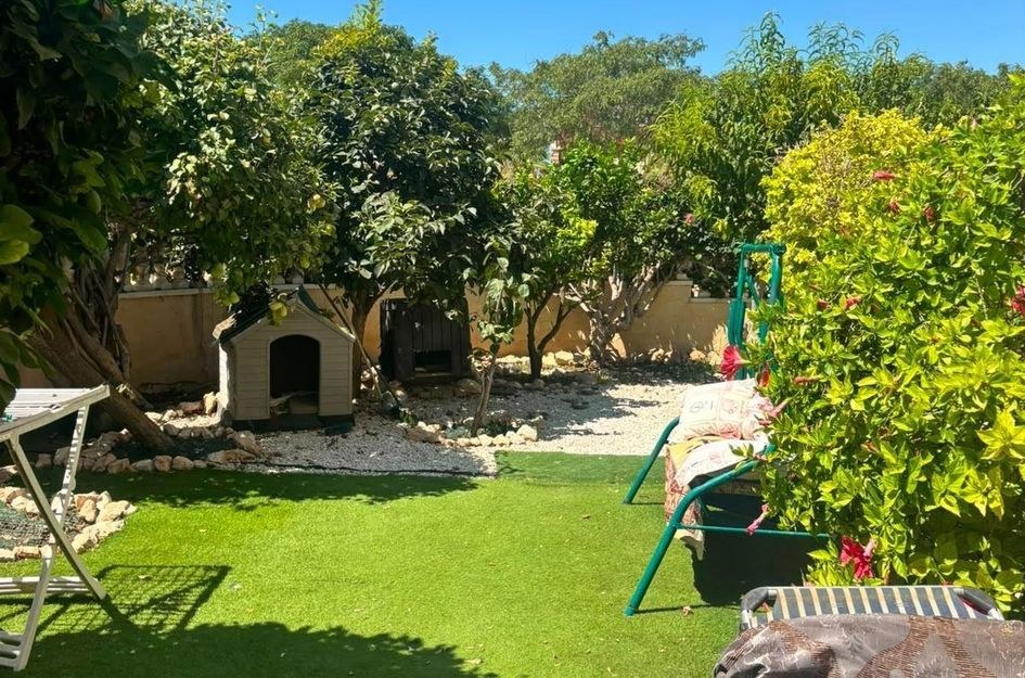 Villa in Los Almendros