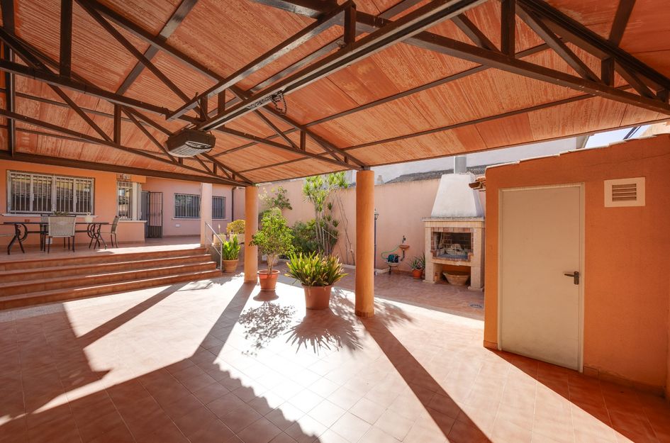 Villa in Benejúzar