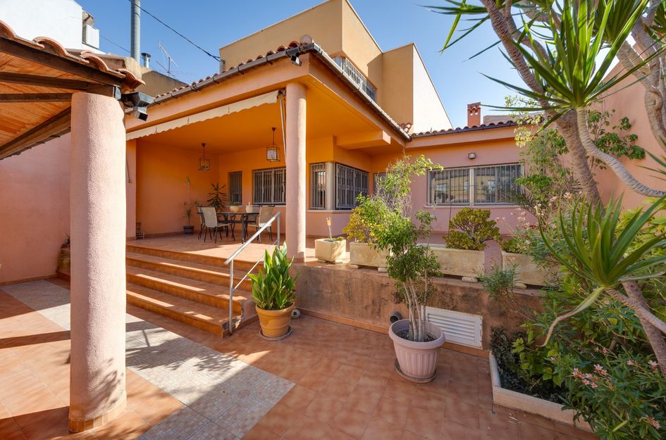 Villa in Benejúzar