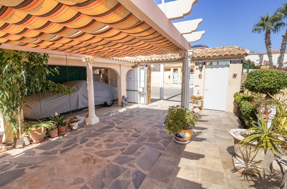 Villa in Dehesa de Campoamor