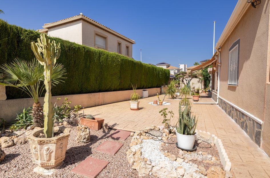 Villa in Dehesa de Campoamor