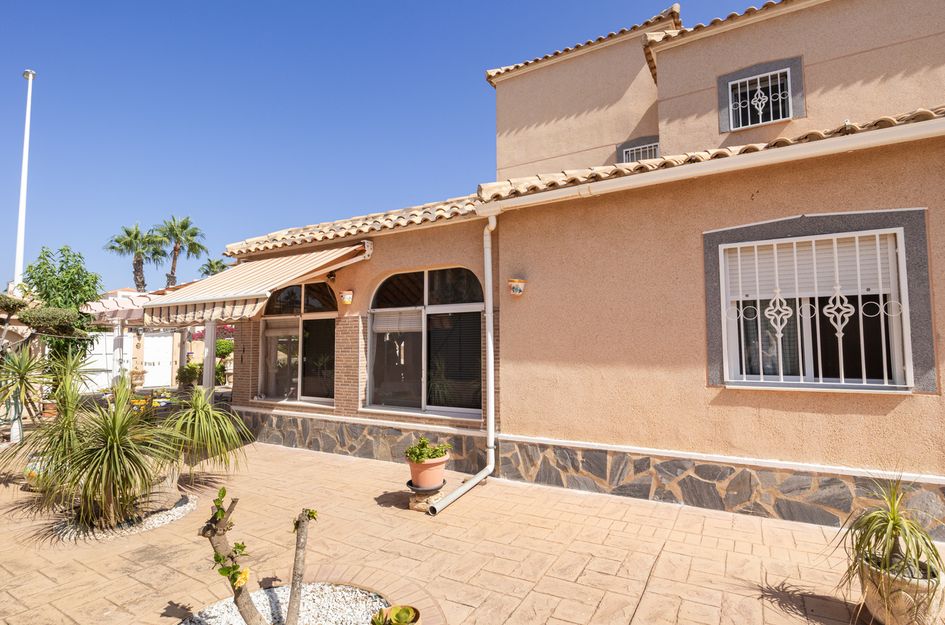 Villa in Dehesa de Campoamor