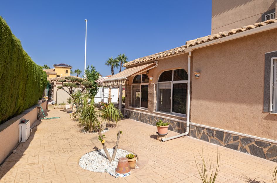 Villa in Dehesa de Campoamor