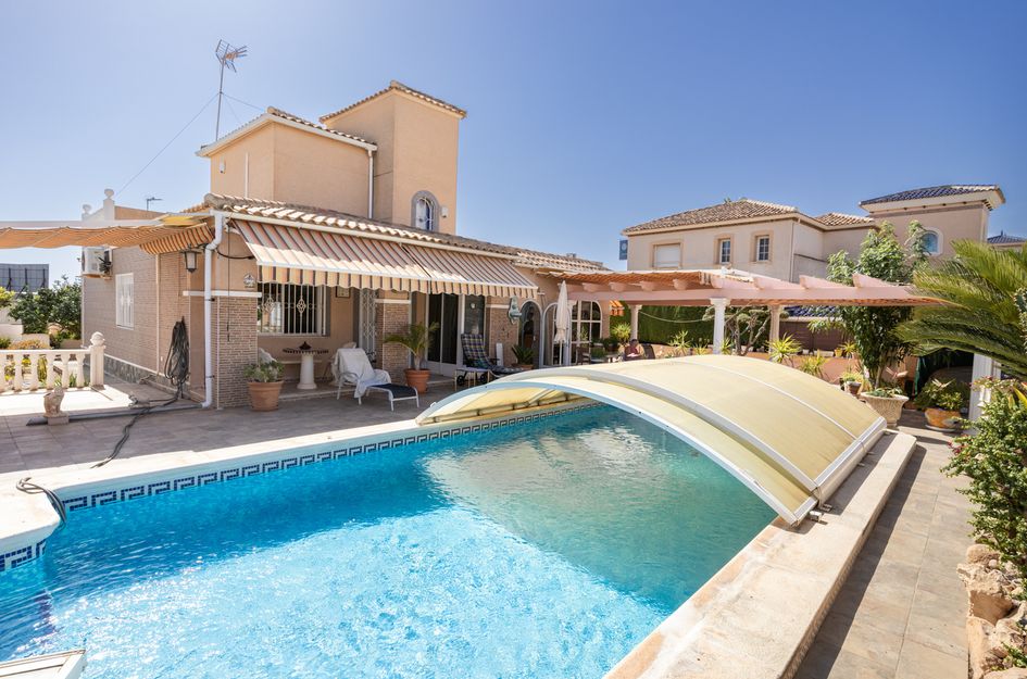 Villa in Dehesa de Campoamor