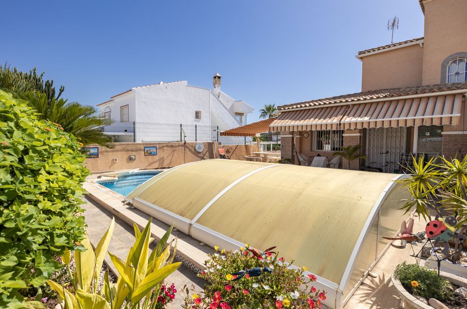 Villa in Dehesa de Campoamor