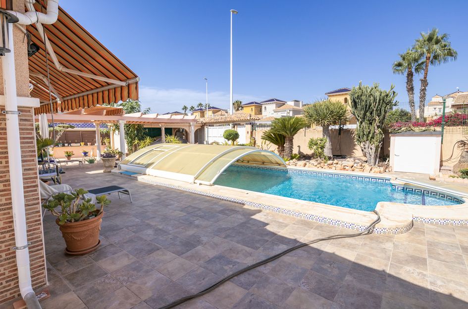 Villa in Dehesa de Campoamor