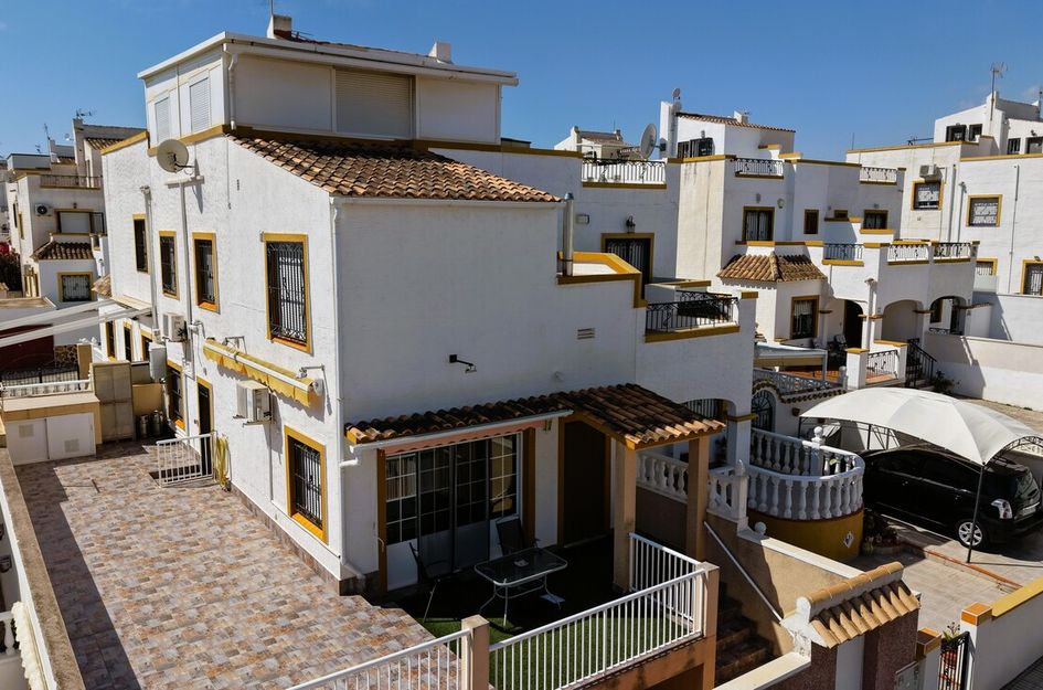 Halfvrijstaand in Torrevieja