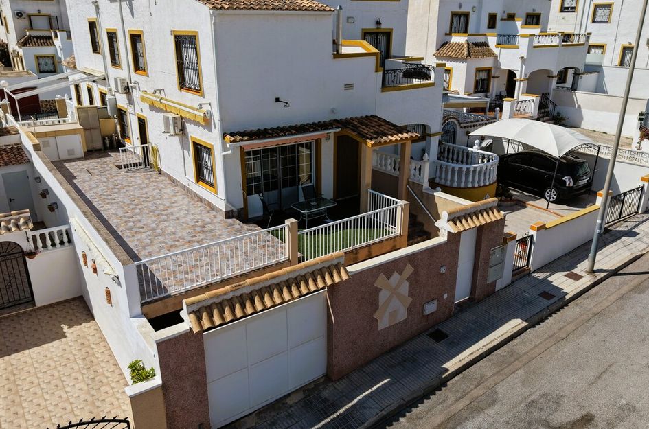 Halfvrijstaand in Torrevieja
