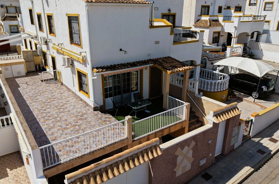 Halfvrijstaand in Torrevieja