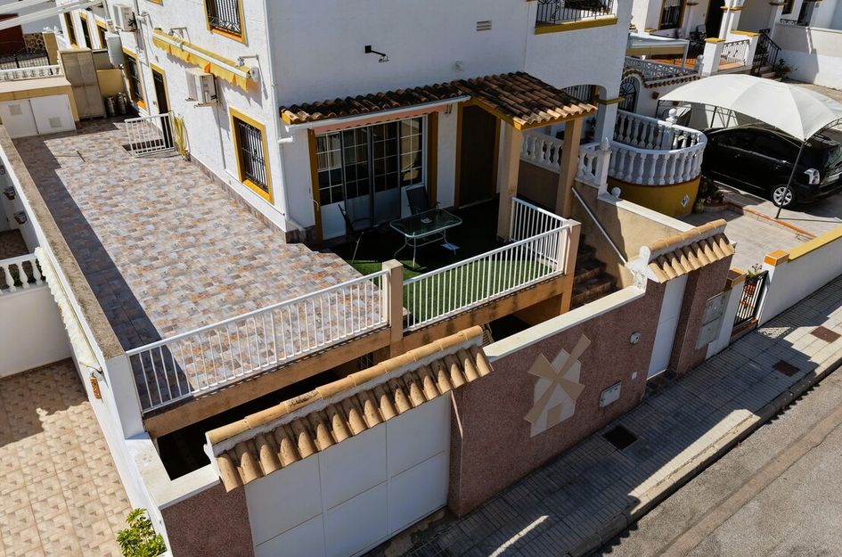 Halfvrijstaand in Torrevieja