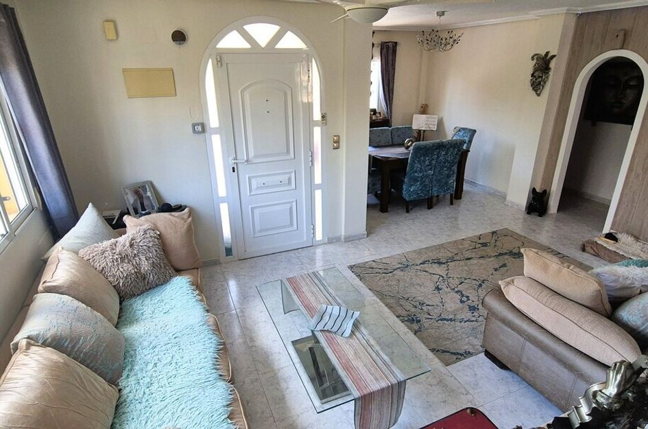 Villa in Los Almendros