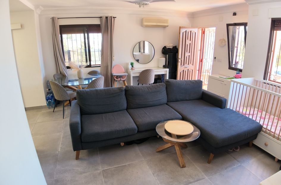 Villa in Los Almendros