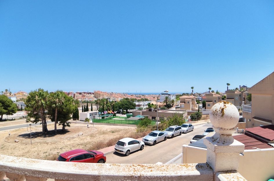 Villa in Los Almendros