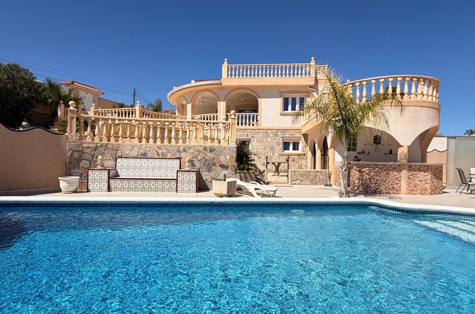 Villa in Quesada