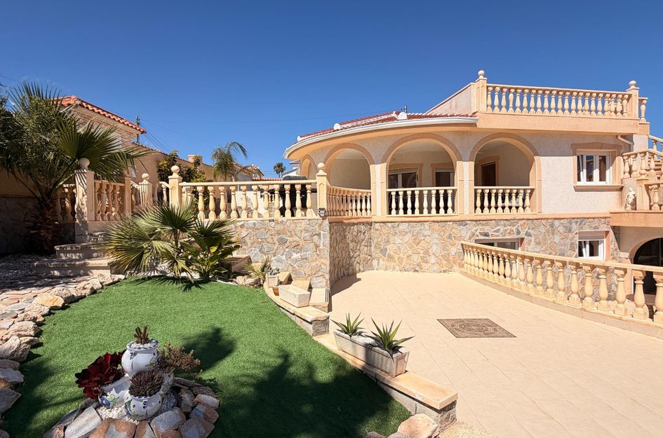 Villa in Quesada