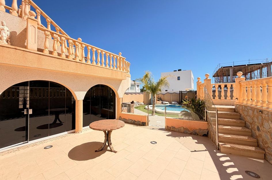 Villa in Quesada