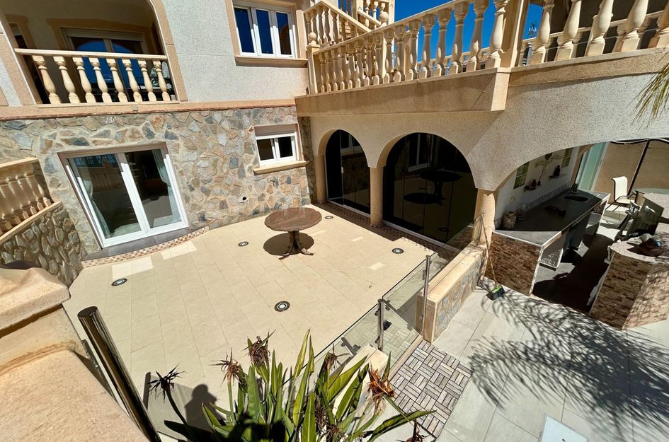 Villa in Quesada
