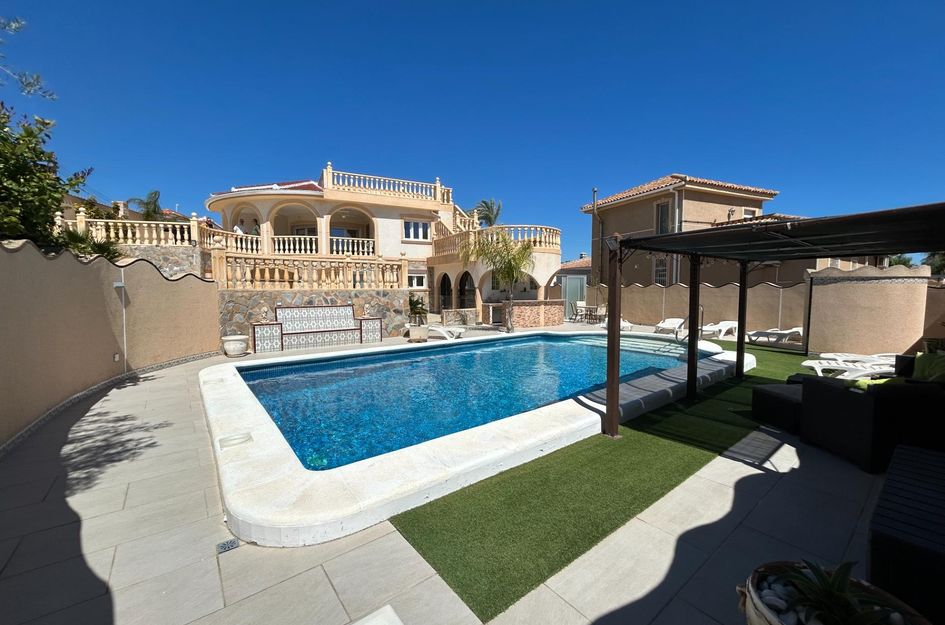 Villa in Quesada