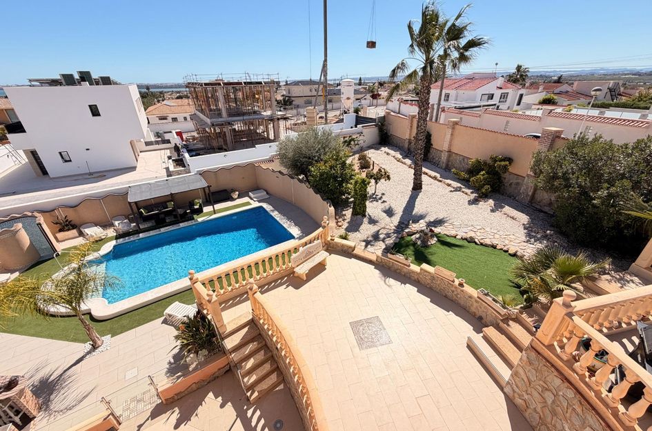 Villa in Quesada