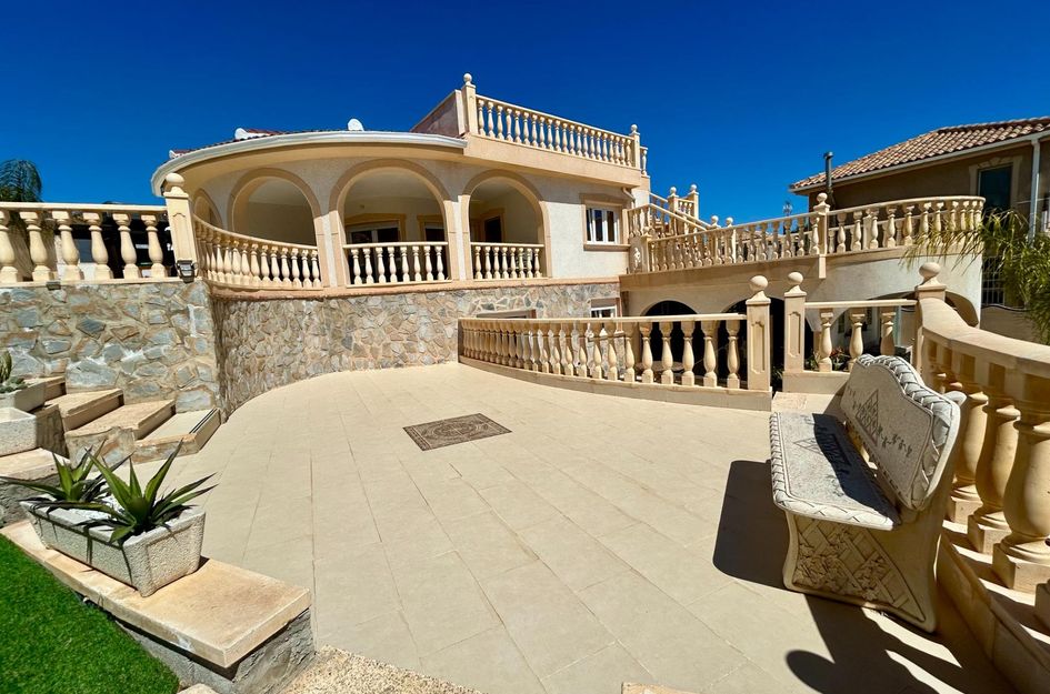 Villa in Quesada