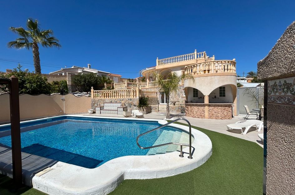 Villa in Quesada