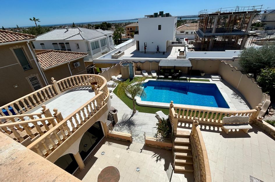 Villa in Quesada