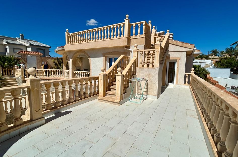 Villa in Quesada