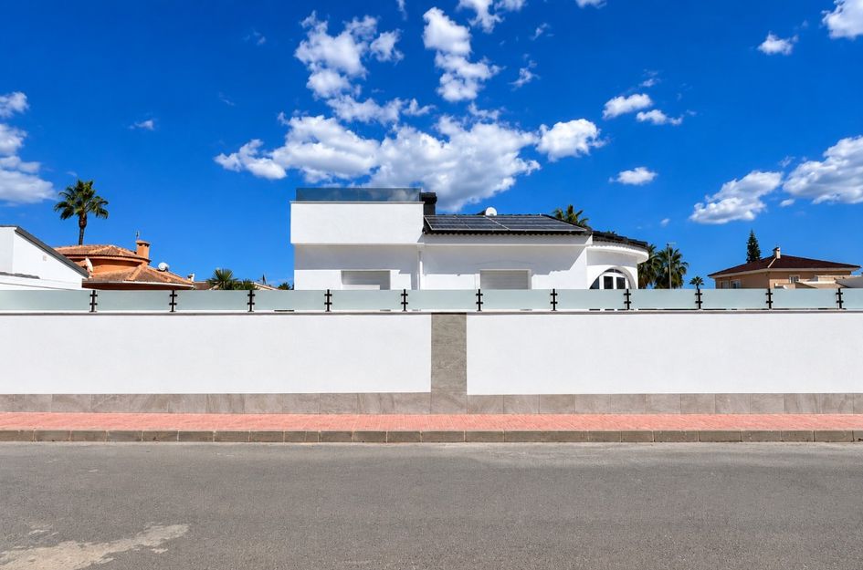 Villa in Montebello
