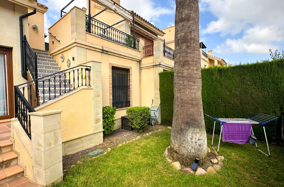Huis in Castillo de Montemar