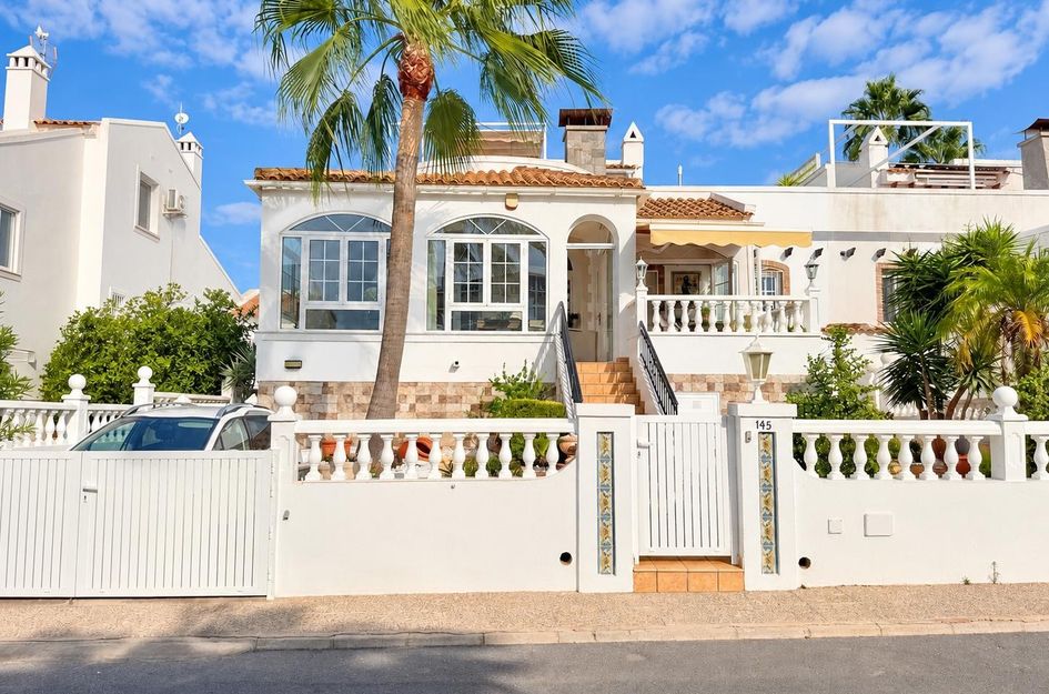 Villa in Los Dolses
