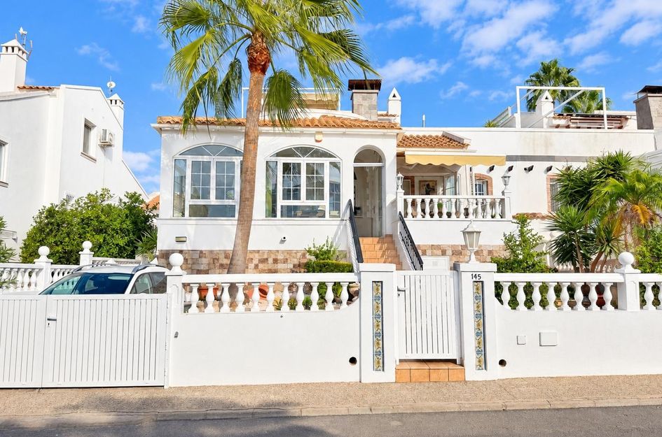 Villa in Los Dolses