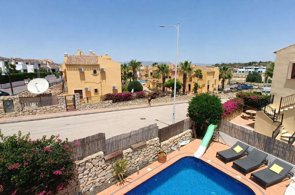 Halfvrijstaand in Castillo de Montemar