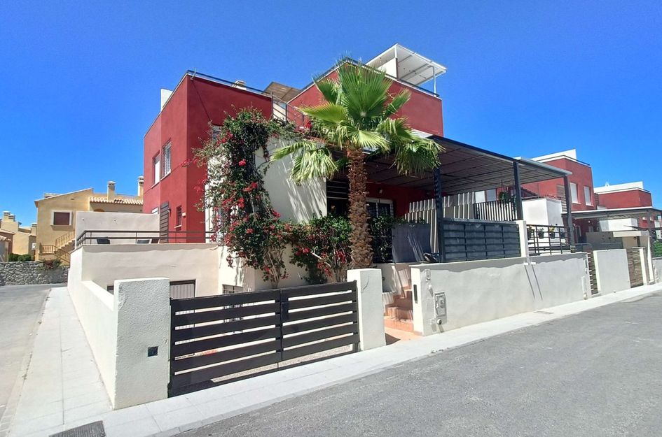 Huis in Castillo de Montemar