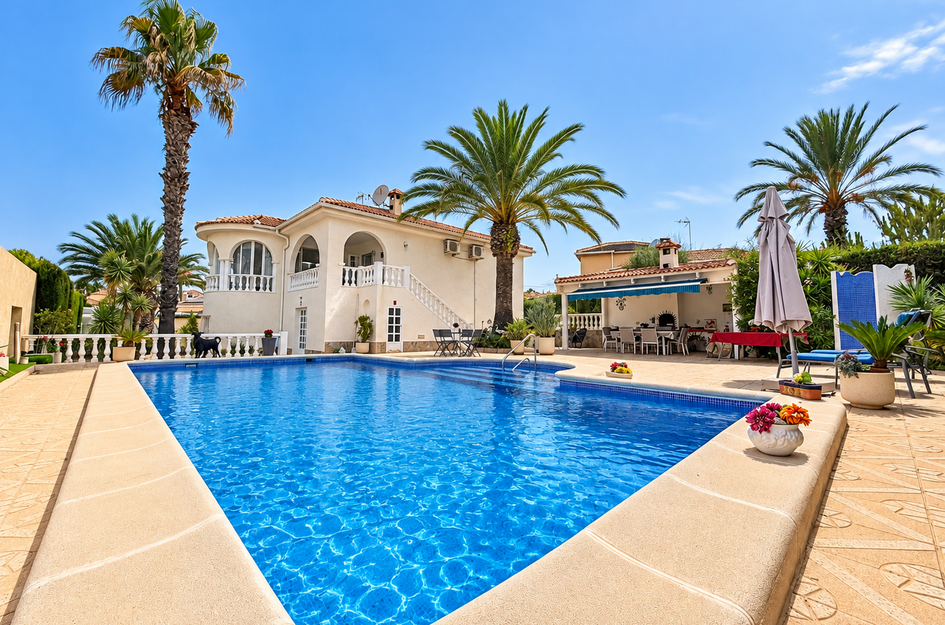 Villa in Quesada