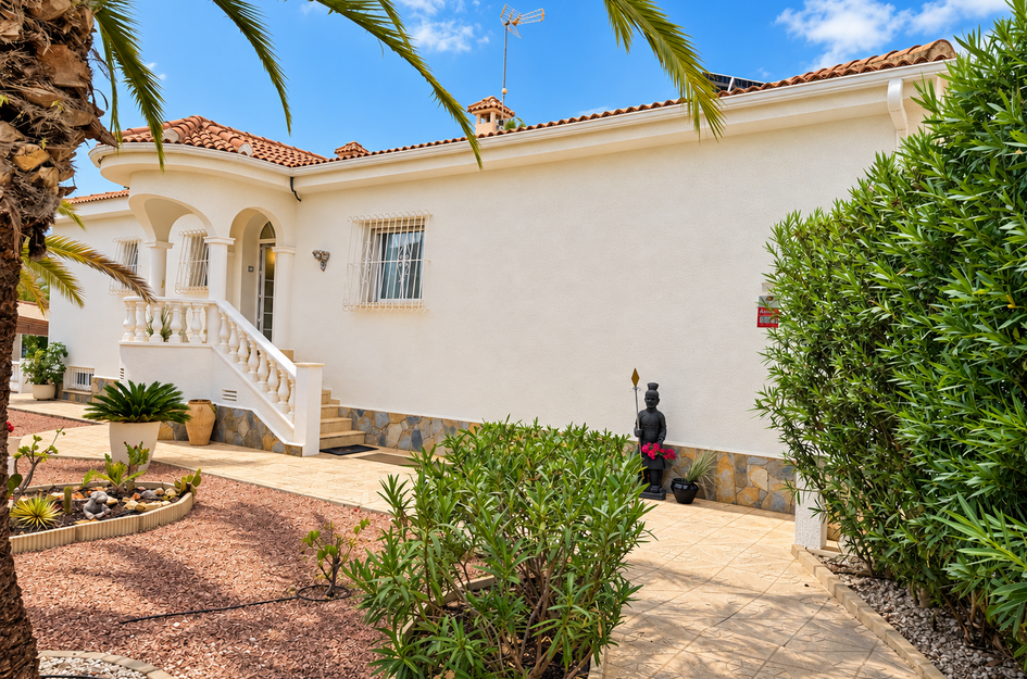 Villa in Quesada