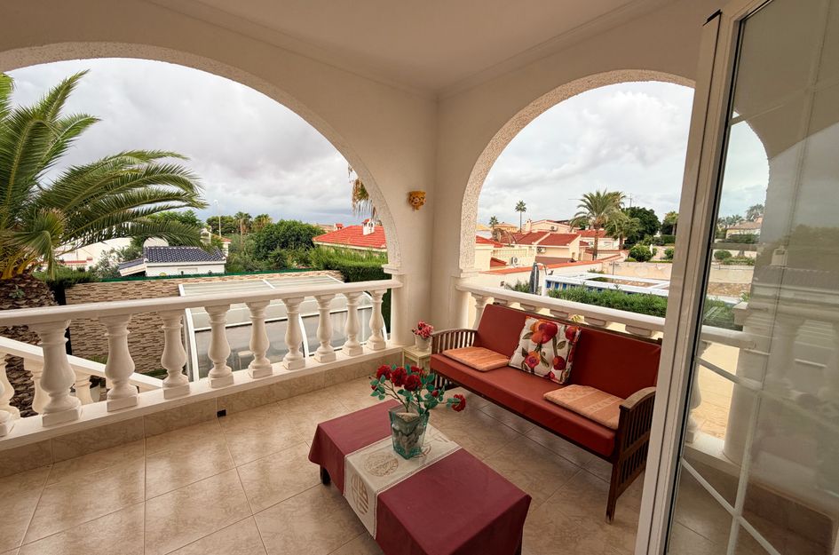 Villa in Quesada