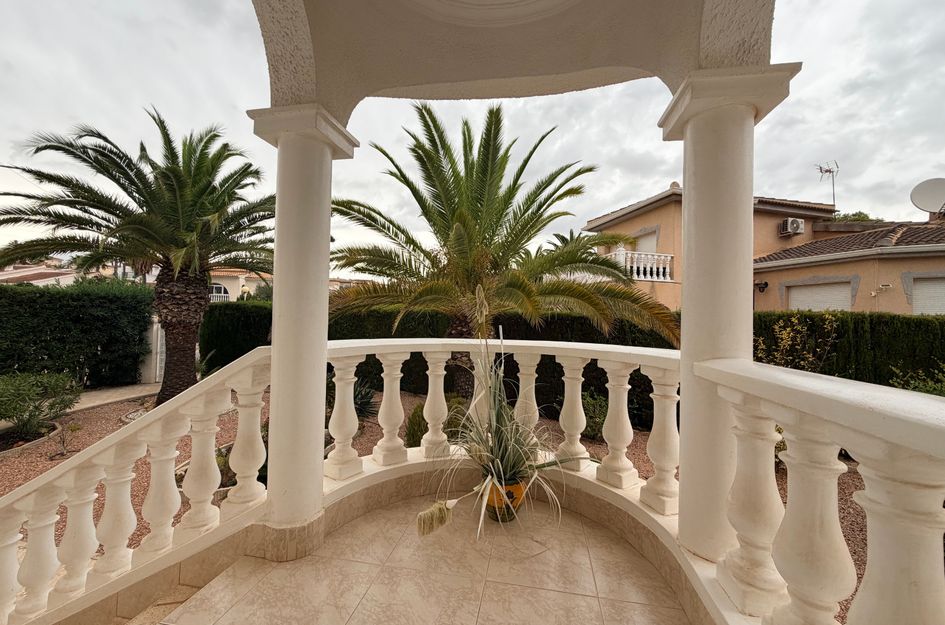 Villa in Quesada