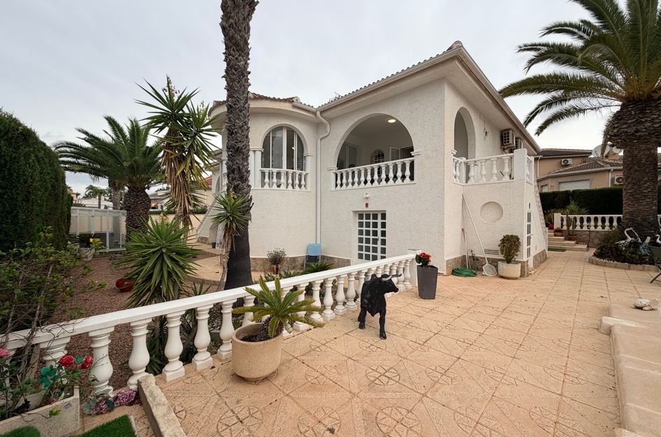 Villa in Quesada