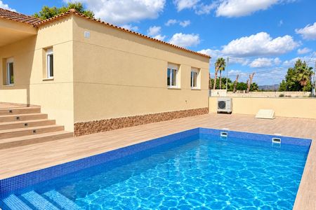 Villa in Almajal