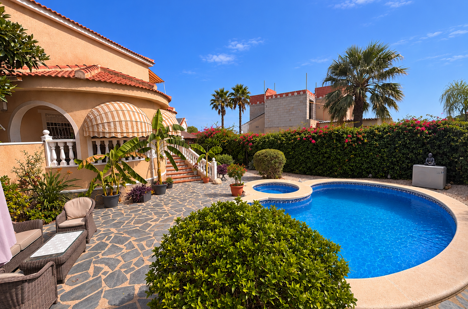 Villa in Quesada