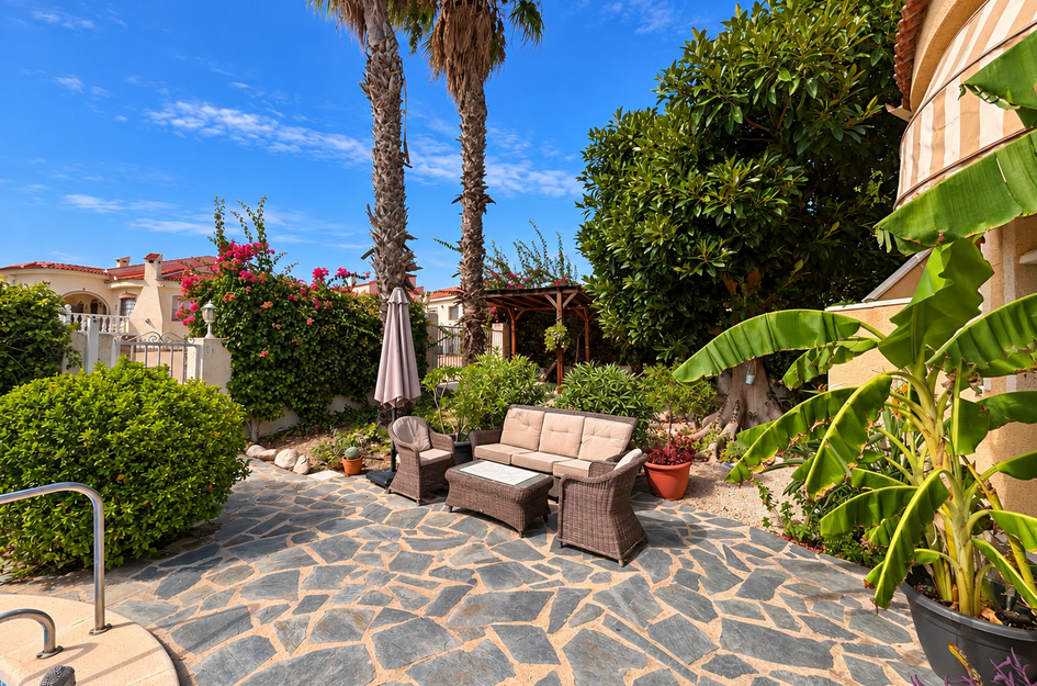 Villa in Quesada