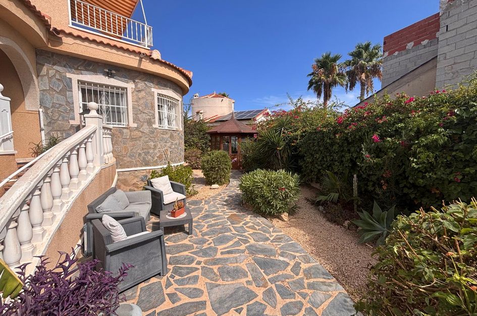 Villa in Quesada