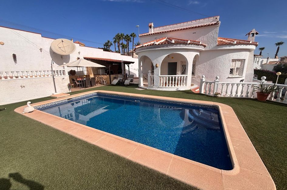 Villa in Quesada