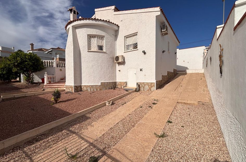 Villa in Quesada