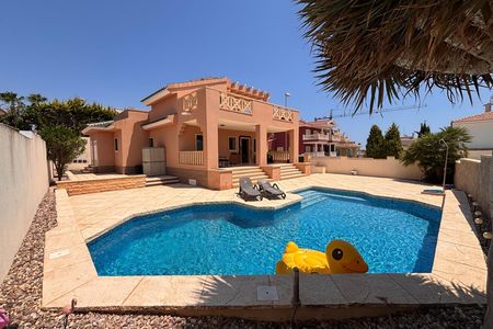 Villa in Quesada