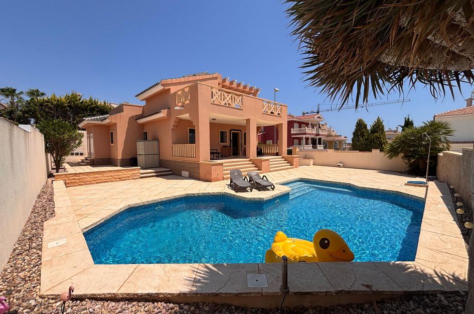 Villa in Quesada