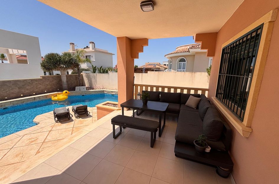 Villa in Quesada
