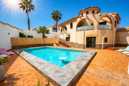 Villa in Quesada