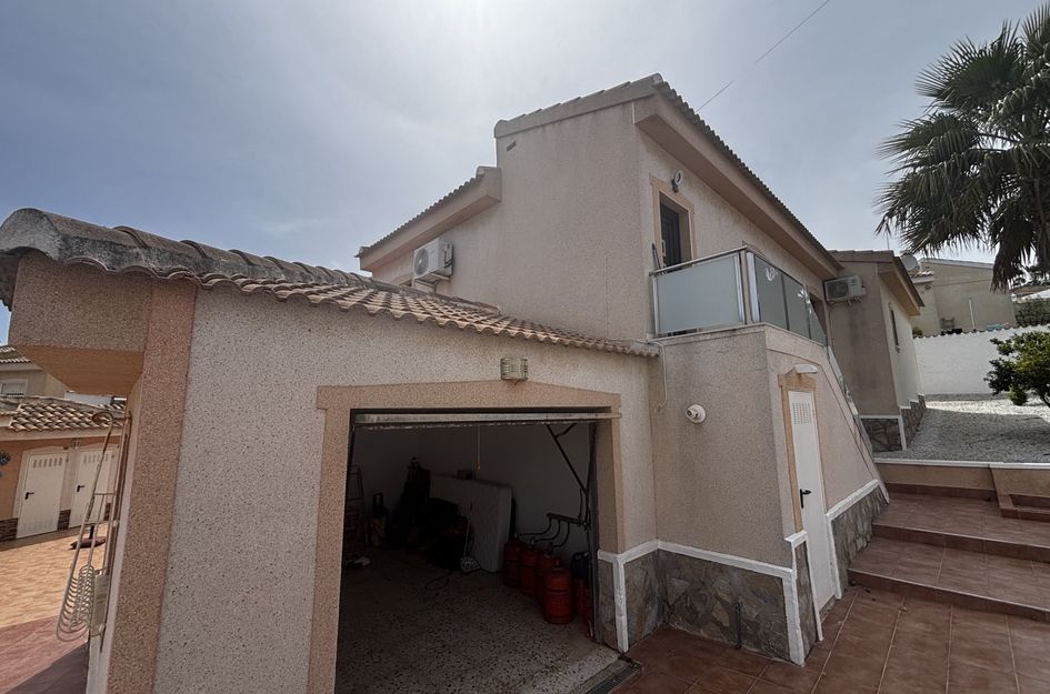Villa in Quesada